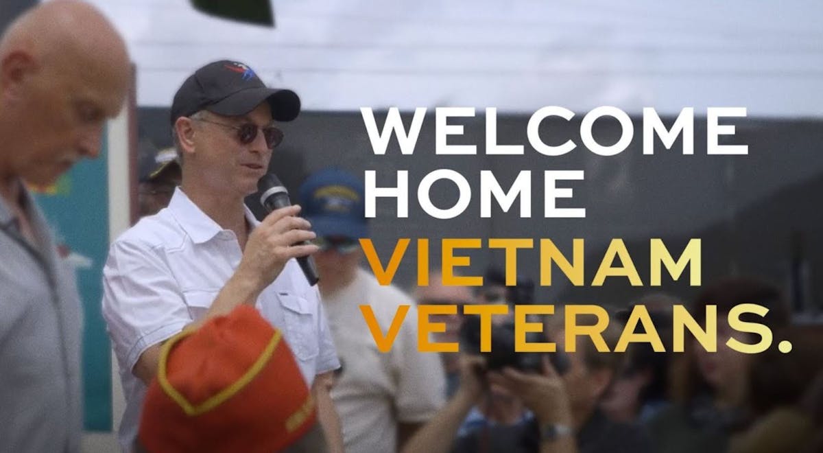 Gary Sinise Welcomes Our Vietnam Veterans Home